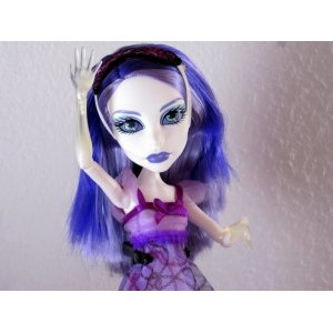 Кукла MONSTER HIGH Пижамная вечеринка - Спектра Вондергейст