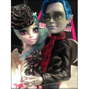 Сет из 2 кукол MONSTER HIGH Любовь в Париже - Рошель Гойл и Гэррот Дю Рок