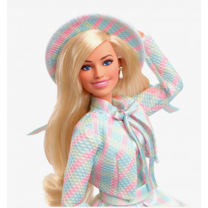 Кукла Barbie The Movie - Марго Робби в роли Барби в клетчатом костюме