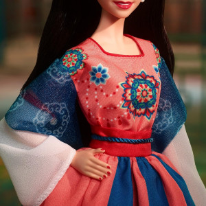 Кукла Barbie Signature Lunar New Year Doll in Traditional Hanfu Robe     