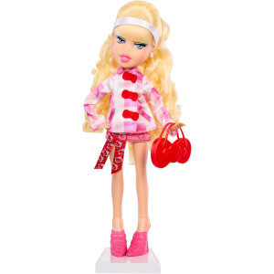 Кукла Bratz x Hello Kitty Cloe Sanrio Fashion Doll with Accessories